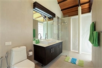 Ensuite bathroom